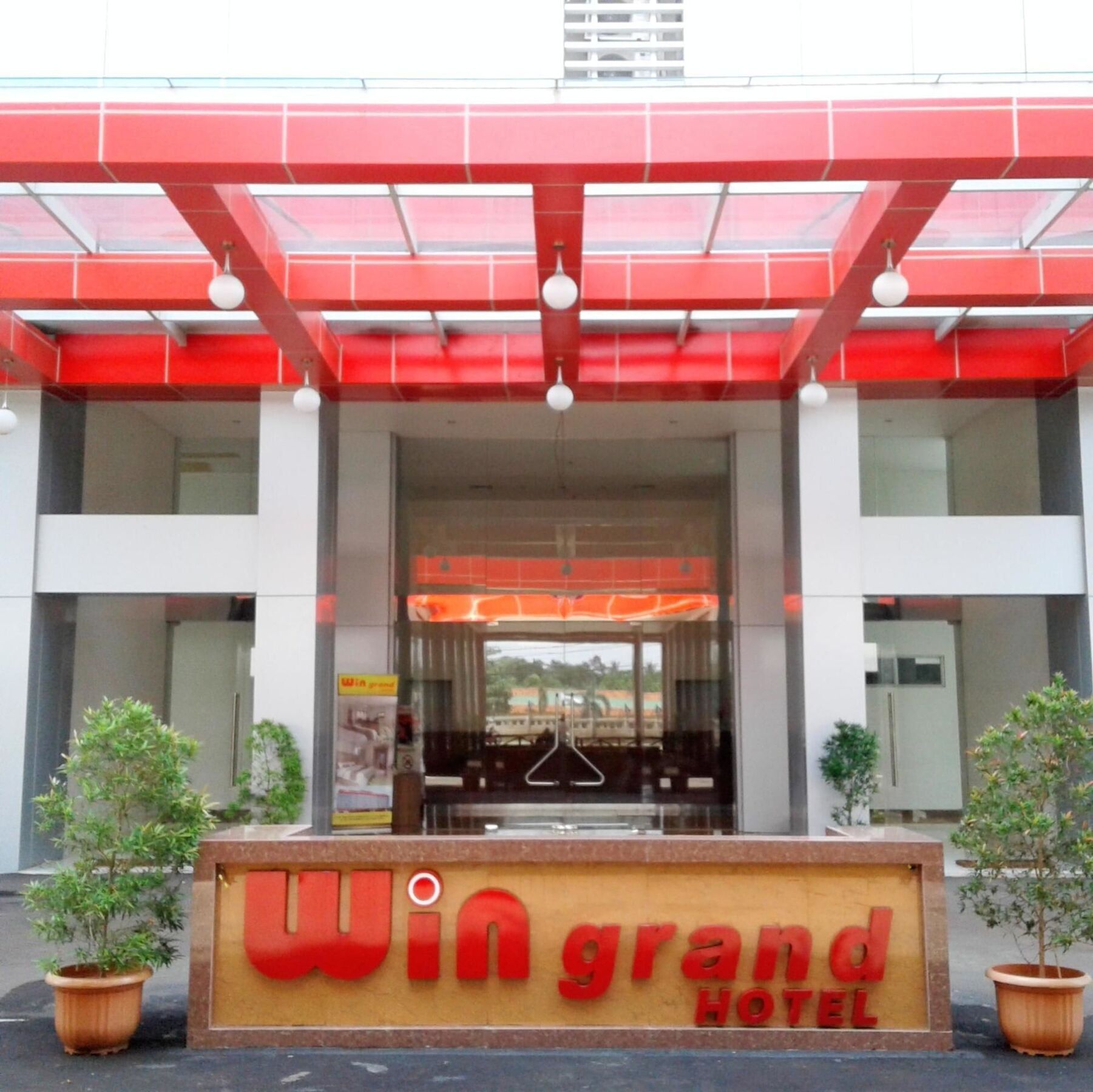 Win Grand Hotel Bekasi Extérieur photo
